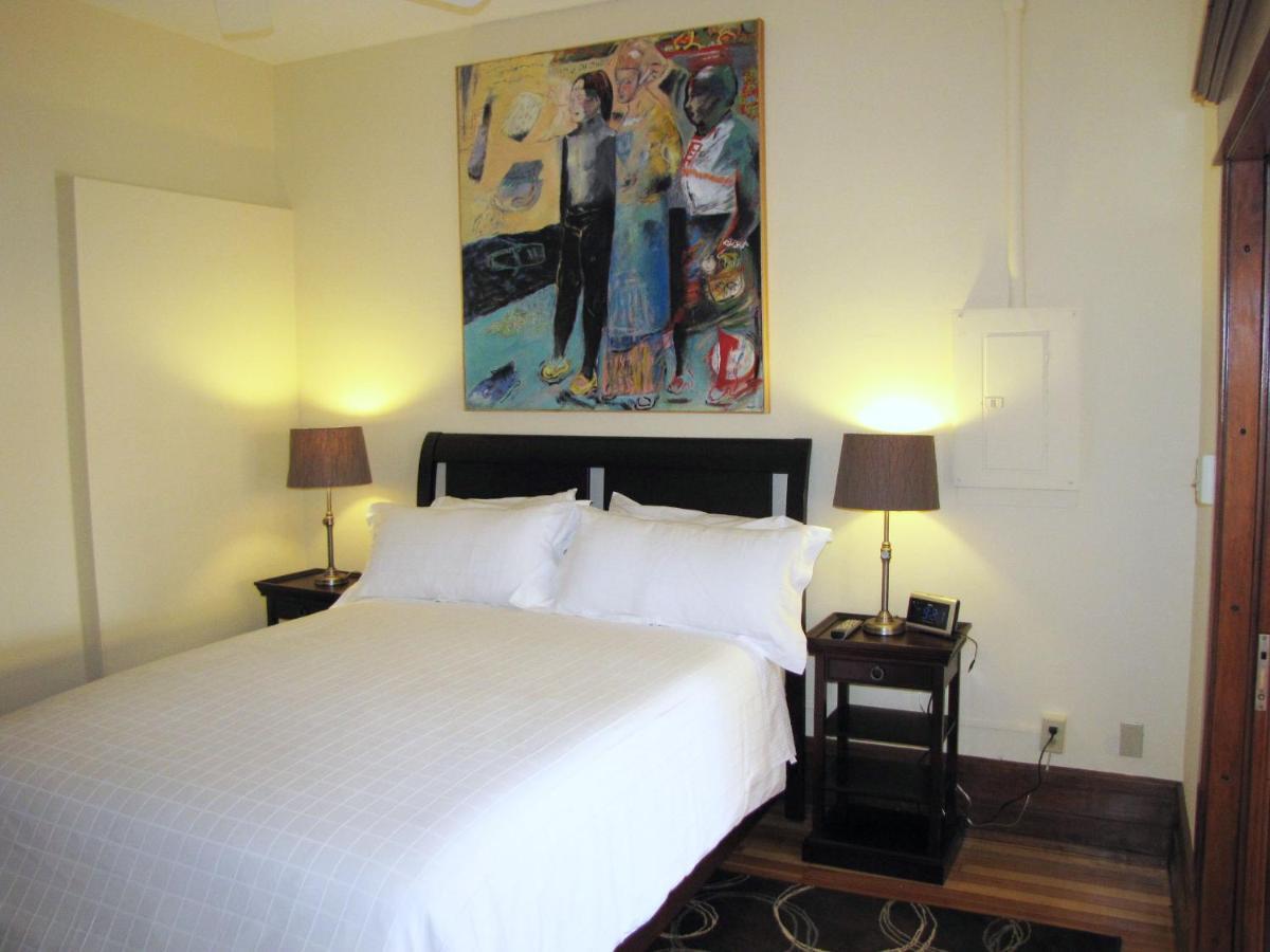 Tawsty Flower At The Haines Bed and breakfast 3*